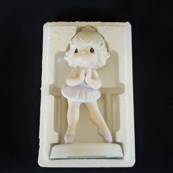 Vtg 1985 Precious Moments “Lord, Keep Me On My Toes” Porcelain Figurine #100129 - Picture 9 of 9